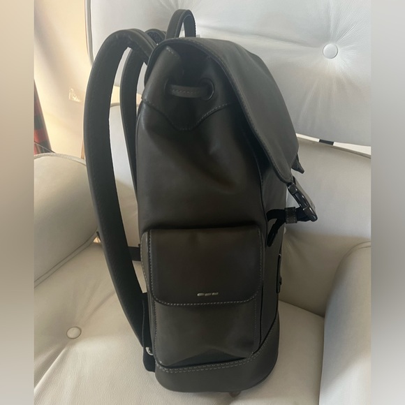 Coach Rivington Backpack Unisex - Picture 4 of 8